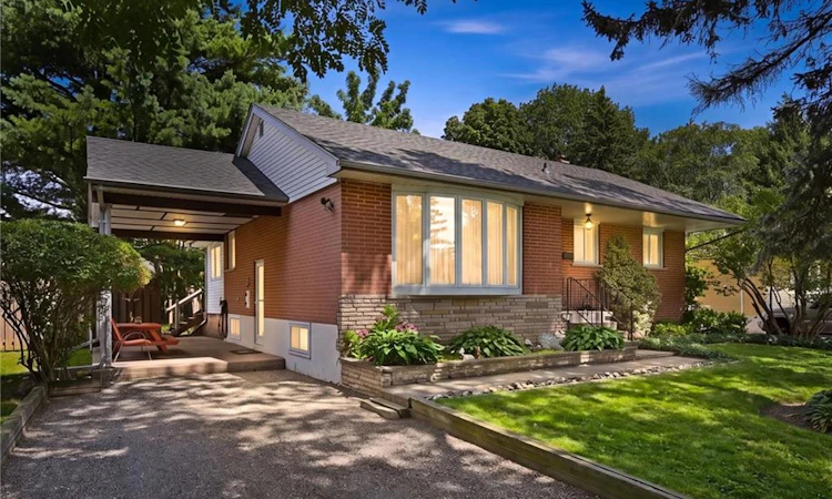 237 Mohawk Road
