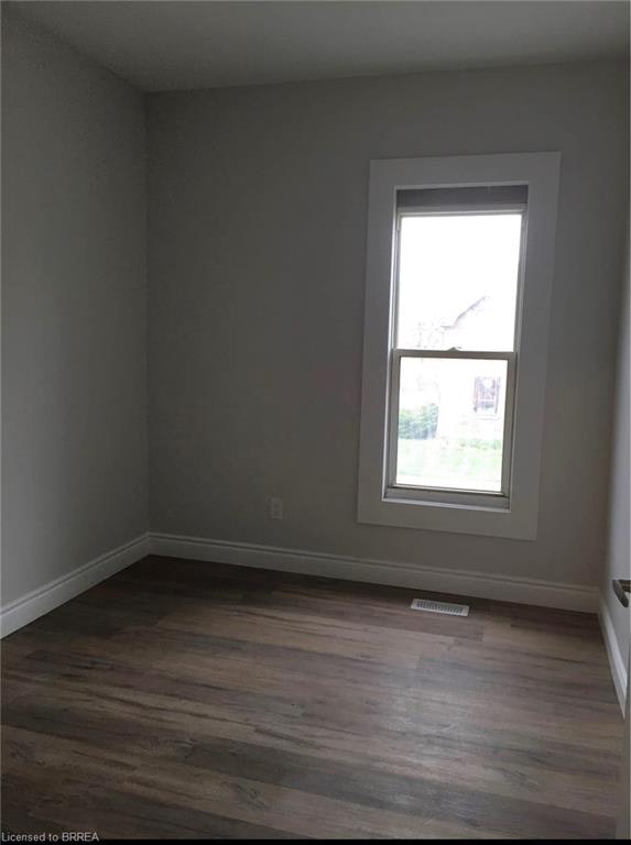 UPPER-145 Nelson Street, Brantford, ON, N3T 2Y7 - 2