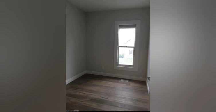 UPPER-145 Nelson Street, Brantford, ON, N3T 2Y7 - 2