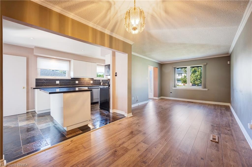 44 Marblehead Crescent, Brampton, ON, L6S 2V1 - 3