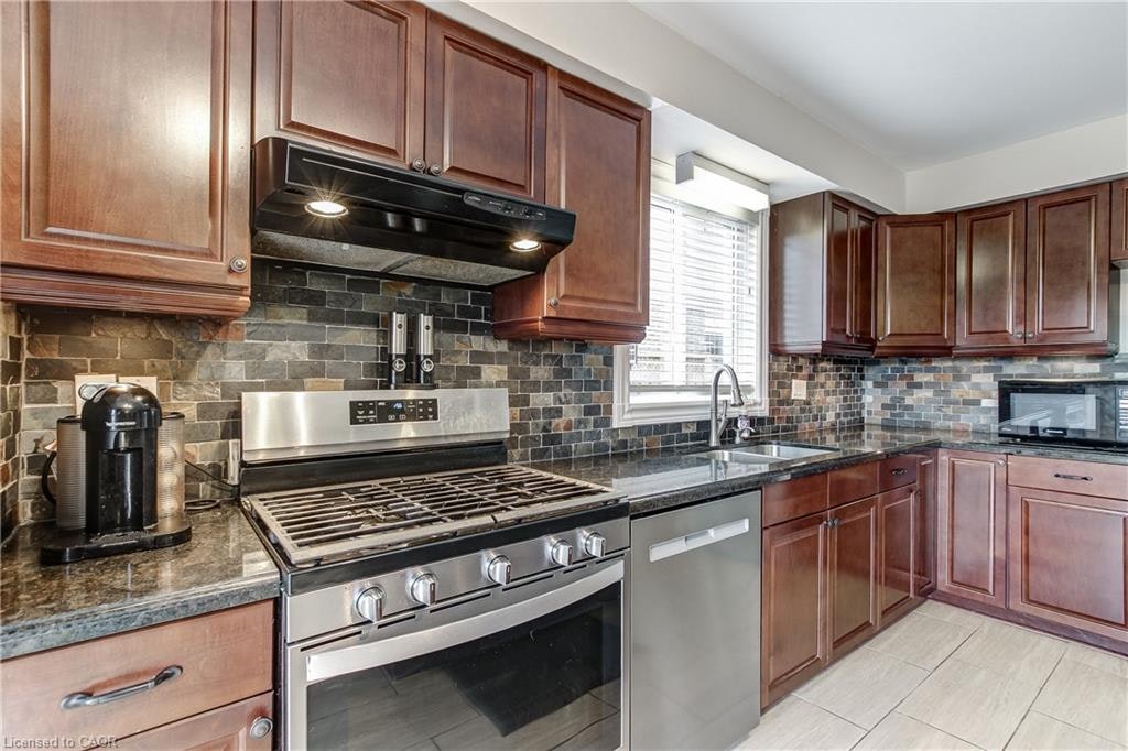 16 Harper Street, Hamilton, ON, L0R 2H3 - 16