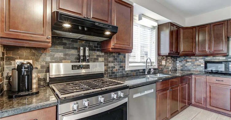 16 Harper Street, Hamilton, ON, L0R 2H3 - 16