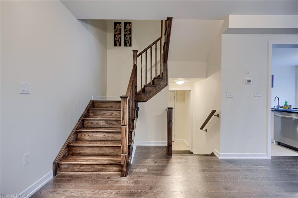 27 Garland Avenue, Cambridge, ON, N1T 0E7 - 24