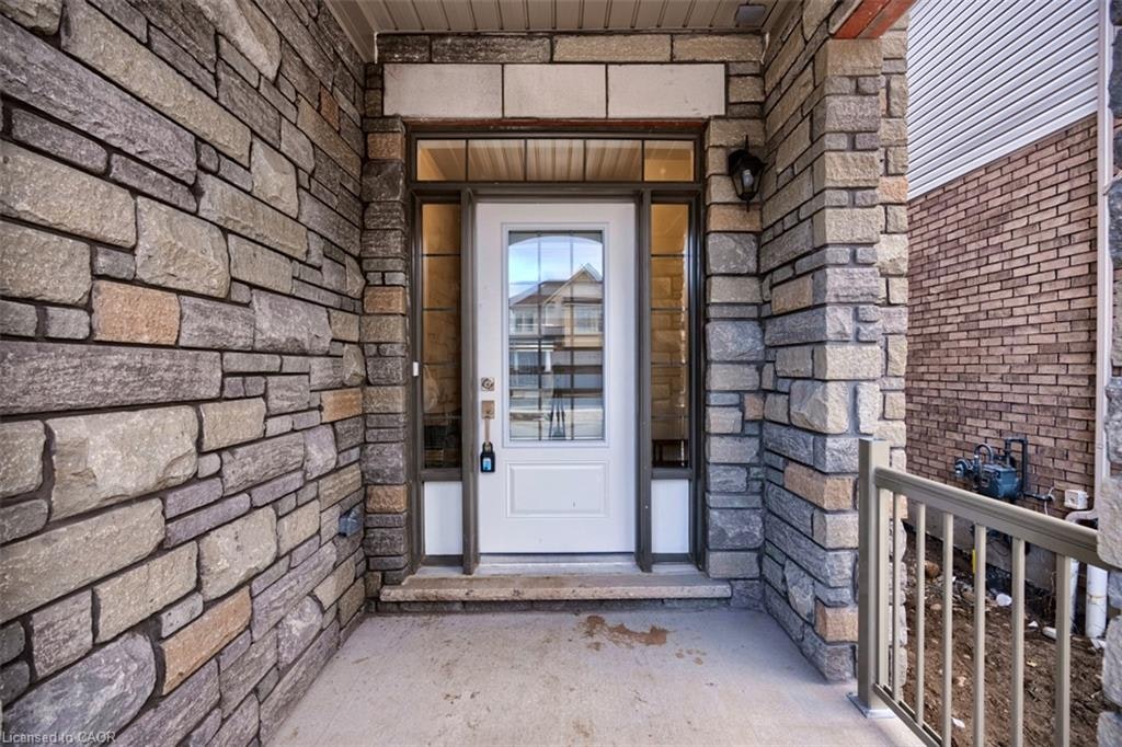 27 Garland Avenue, Cambridge, ON, N1T 0E7 - 3