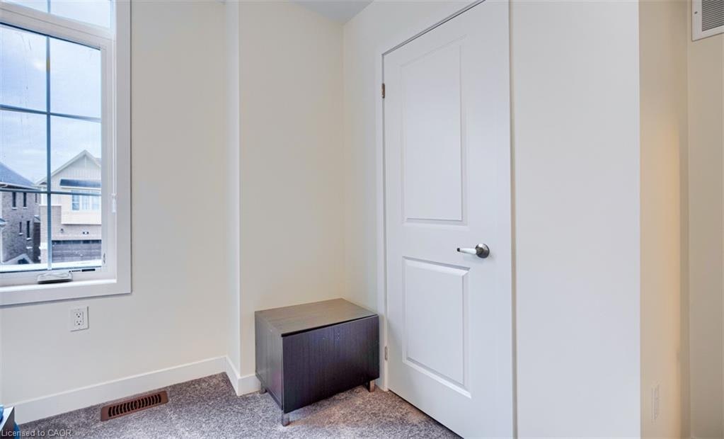 27 Garland Avenue, Cambridge, ON, N1T 0E7 - 42