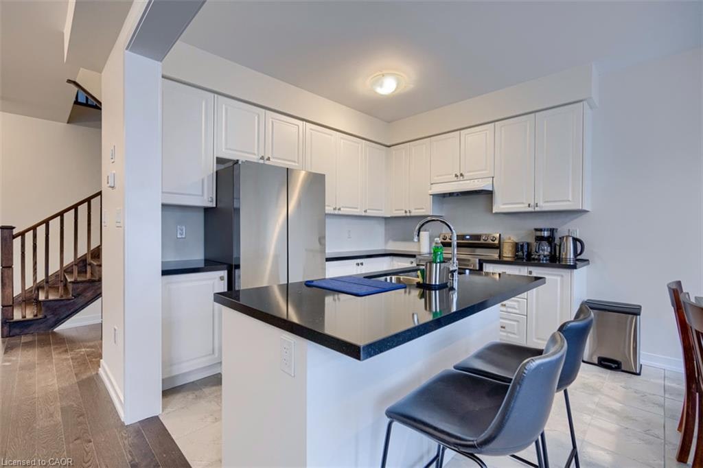 27 Garland Avenue, Cambridge, ON, N1T 0E7 - 17