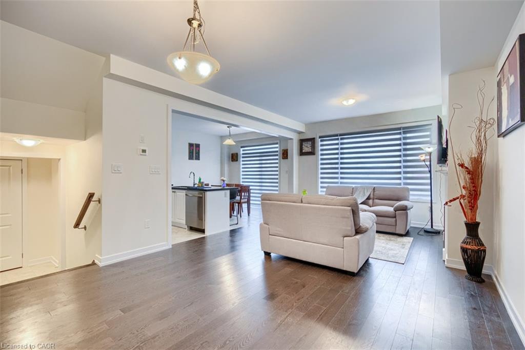 27 Garland Avenue, Cambridge, ON, N1T 0E7 - 9