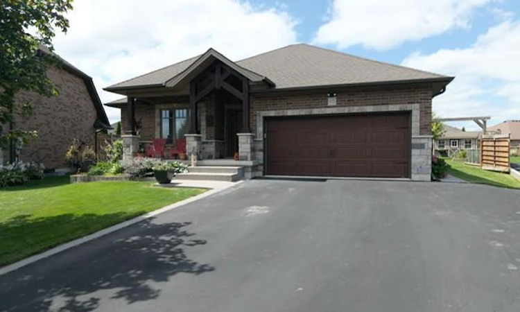 15 Hurley Court