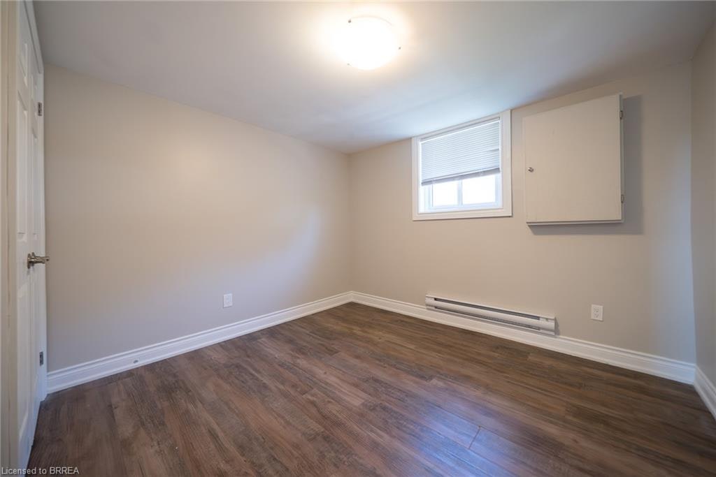 UPPER-20 Fair Avenue, Brantford, ON, N3S 2M5 - 11