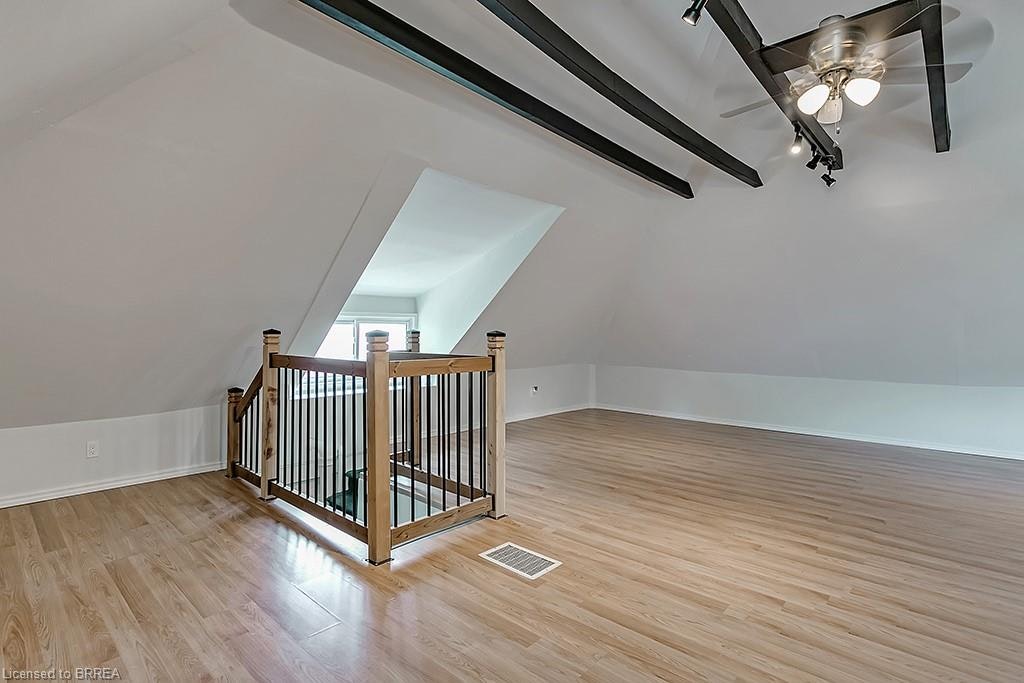 UPPER-153 Drummond Street, Brantford, ON, N3S 6A4 - 22