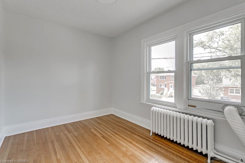 UPPER-153 Drummond Street, Brantford, ON, N3S 6A4 - 12