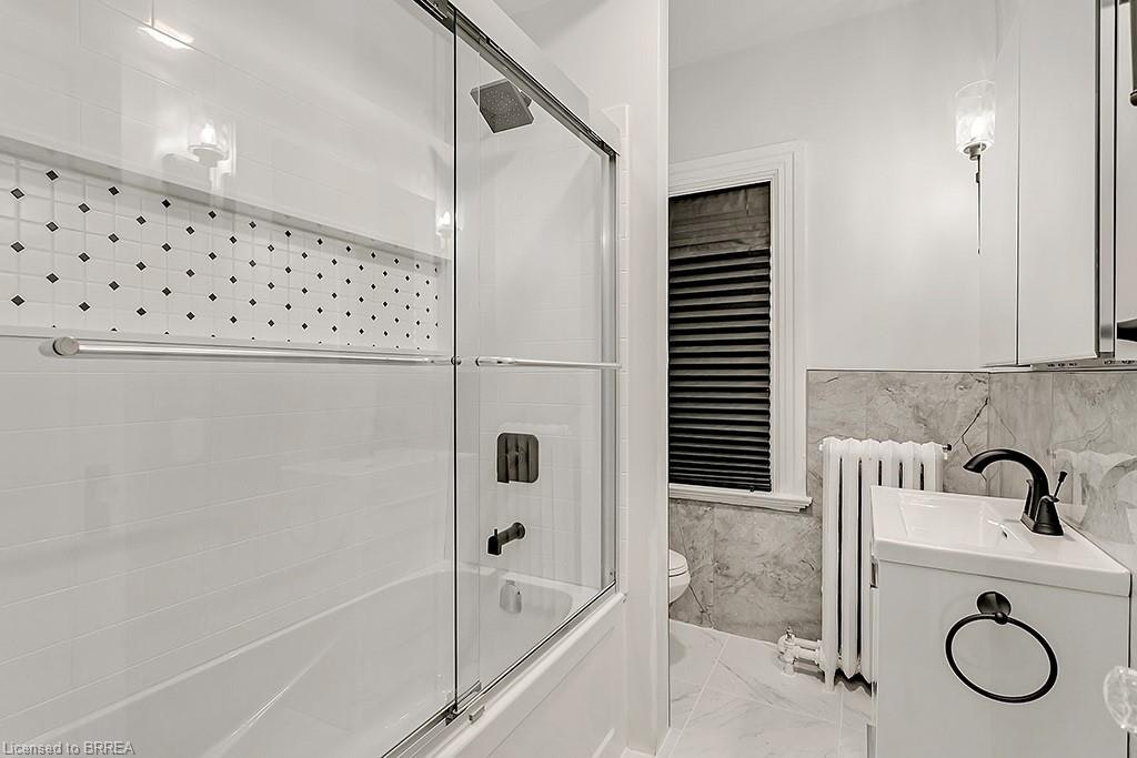 UPPER-153 Drummond Street, Brantford, ON, N3S 6A4 - 9