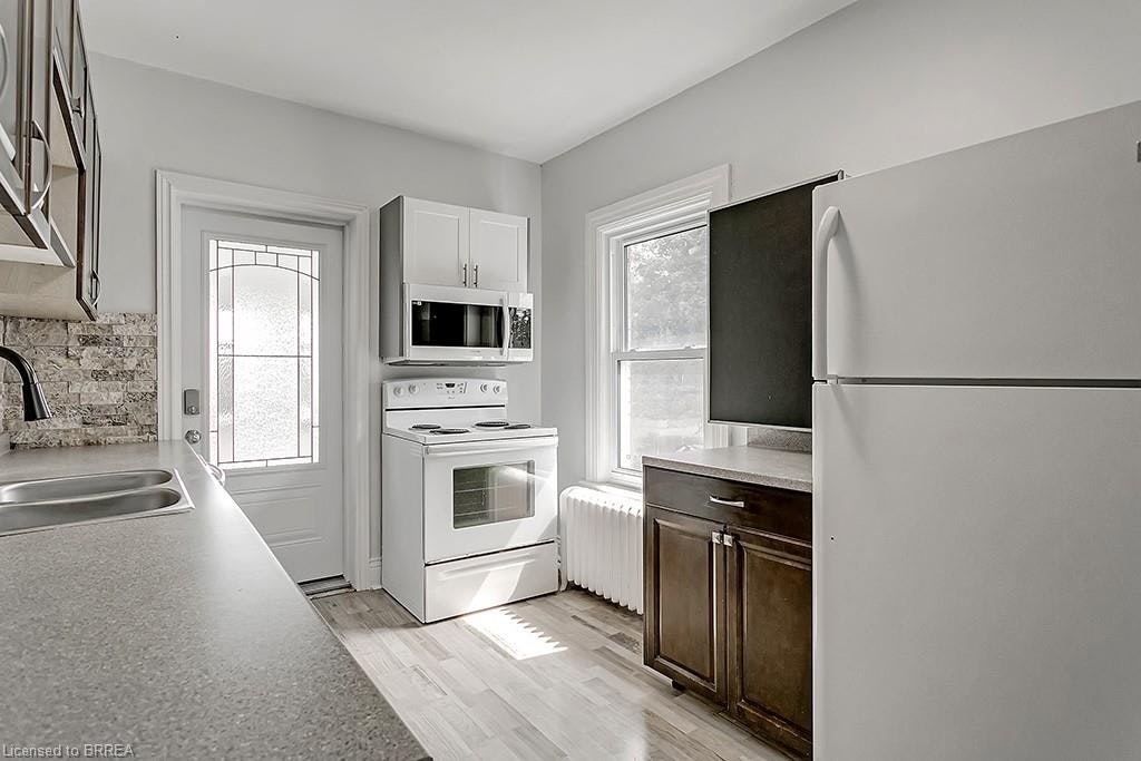 UPPER-153 Drummond Street, Brantford, ON, N3S 6A4 - 4