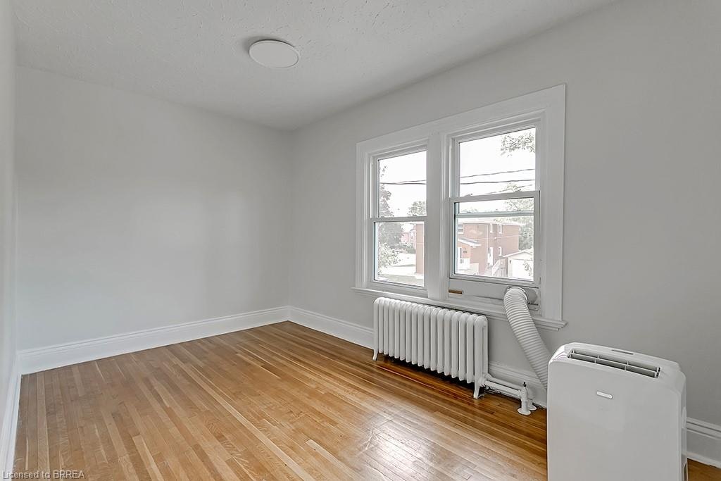 UPPER-153 Drummond Street, Brantford, ON, N3S 6A4 - 10