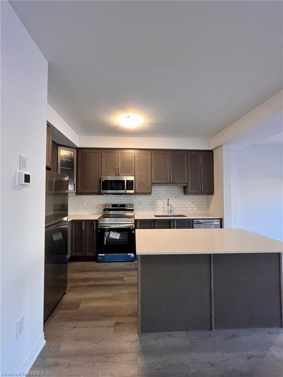 2-461 Blackburn Drive, Brantford, ON, N3T 0W9 - 4