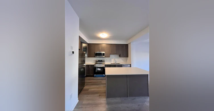 2-461 Blackburn Drive, Brantford, ON, N3T 0W9 - 4