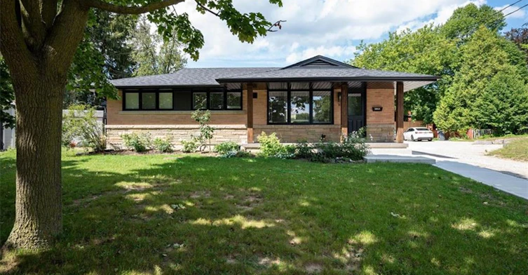 2-10 Cardinal Crescent N, Waterloo, ON, N2J 2E4 - 2
