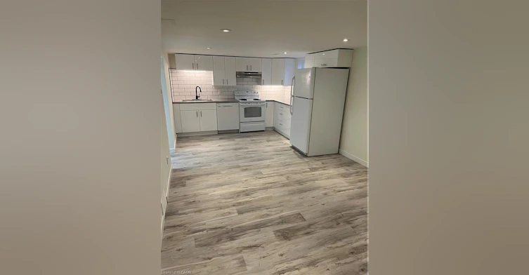 B-206 Lorne Avenue, Kitchener, ON, N2M 3Y7 - 3