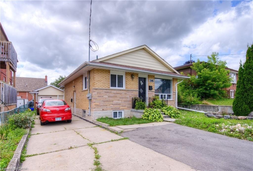 B-206 Lorne Avenue, Kitchener, ON, N2M 3Y7 - 2