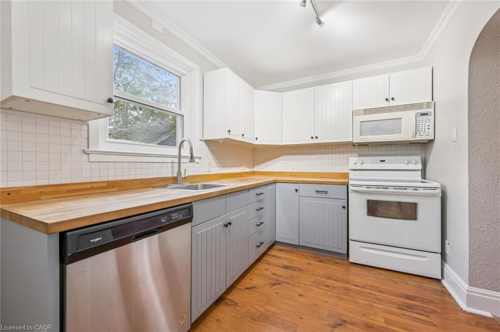 46 Pequegnat Avenue, Kitchener, ON, N2H 1R8 - 15