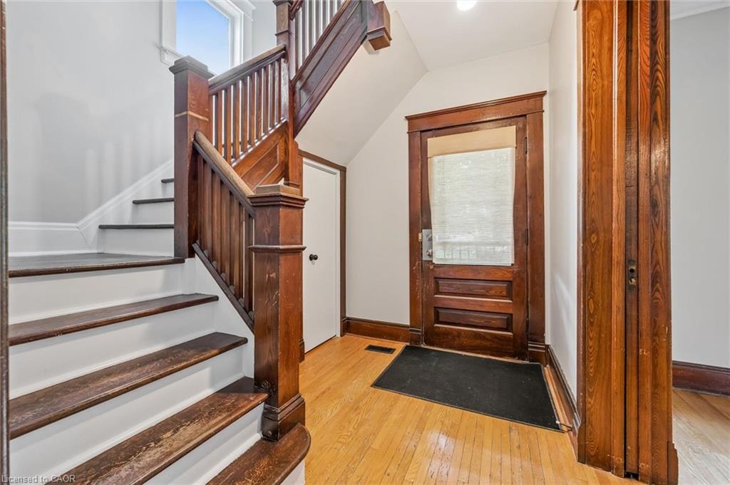 46 Pequegnat Avenue, Kitchener, ON, N2H 1R8 - 4