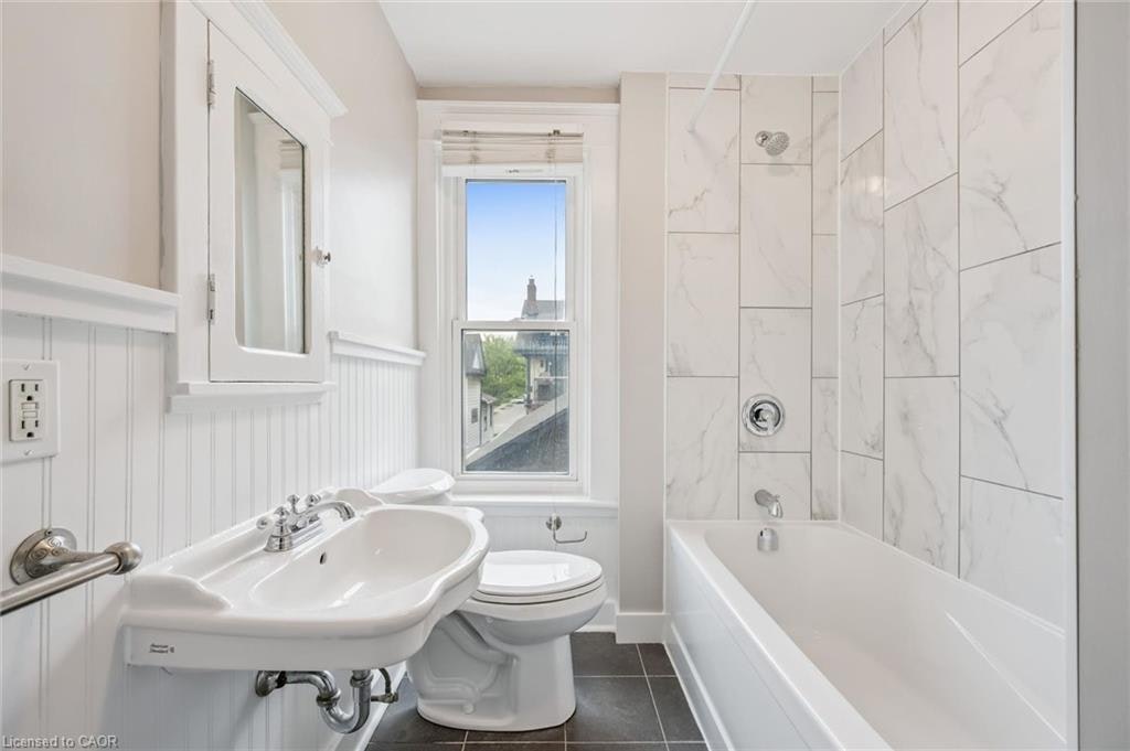46 Pequegnat Avenue, Kitchener, ON, N2H 1R8 - 20