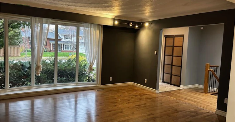 203 Penn Drive, Burlington, ON, L7N 2B6 - 9