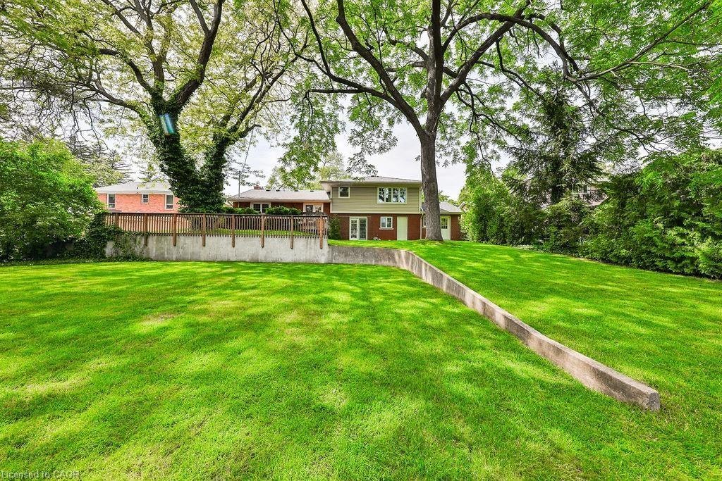 203 Penn Drive, Burlington, ON, L7N 2B6 - 17