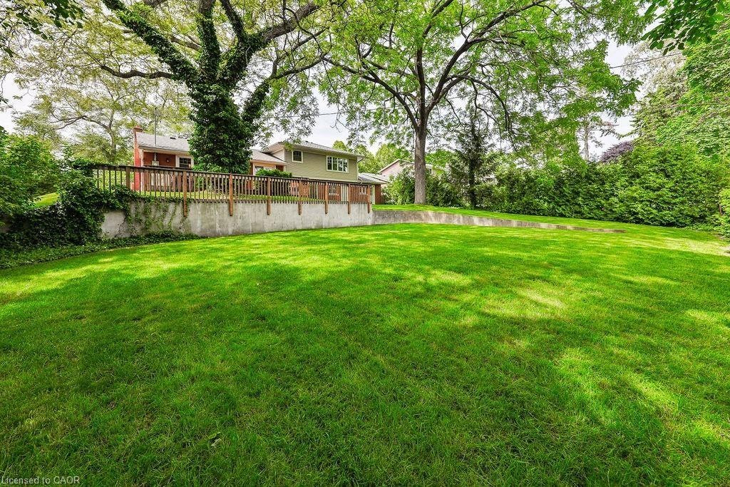 203 Penn Drive, Burlington, ON, L7N 2B6 - 18
