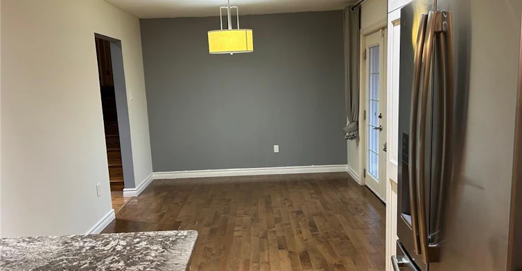 203 Penn Drive, Burlington, ON, L7N 2B6 - 4