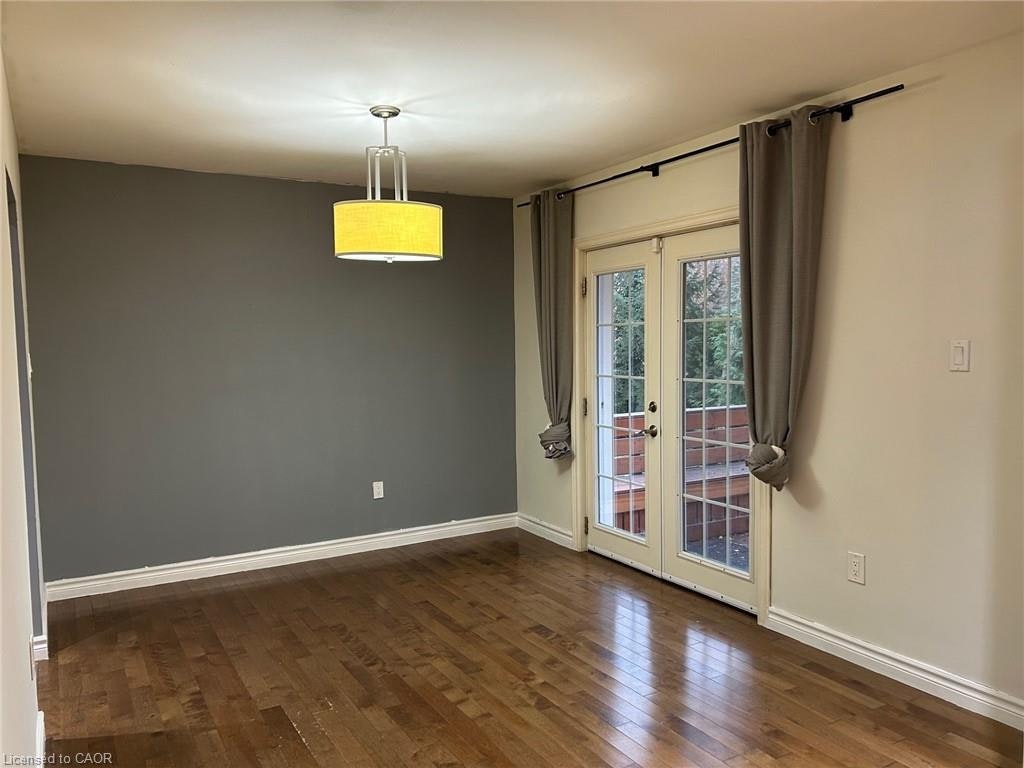 203 Penn Drive, Burlington, ON, L7N 2B6 - 5
