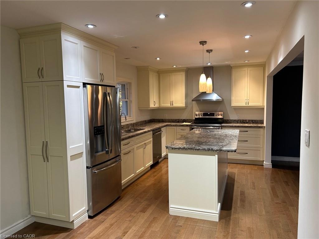 203 Penn Drive, Burlington, ON, L7N 2B6 - 6