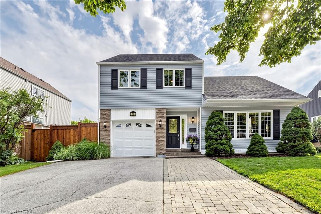 2208 Lancaster Crescent, Burlington, ON, L7P 3G5