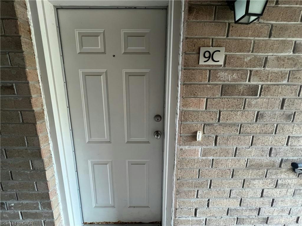 9C-185 Windale Crescent, Kitchener, ON, N2E 0G3 - 2
