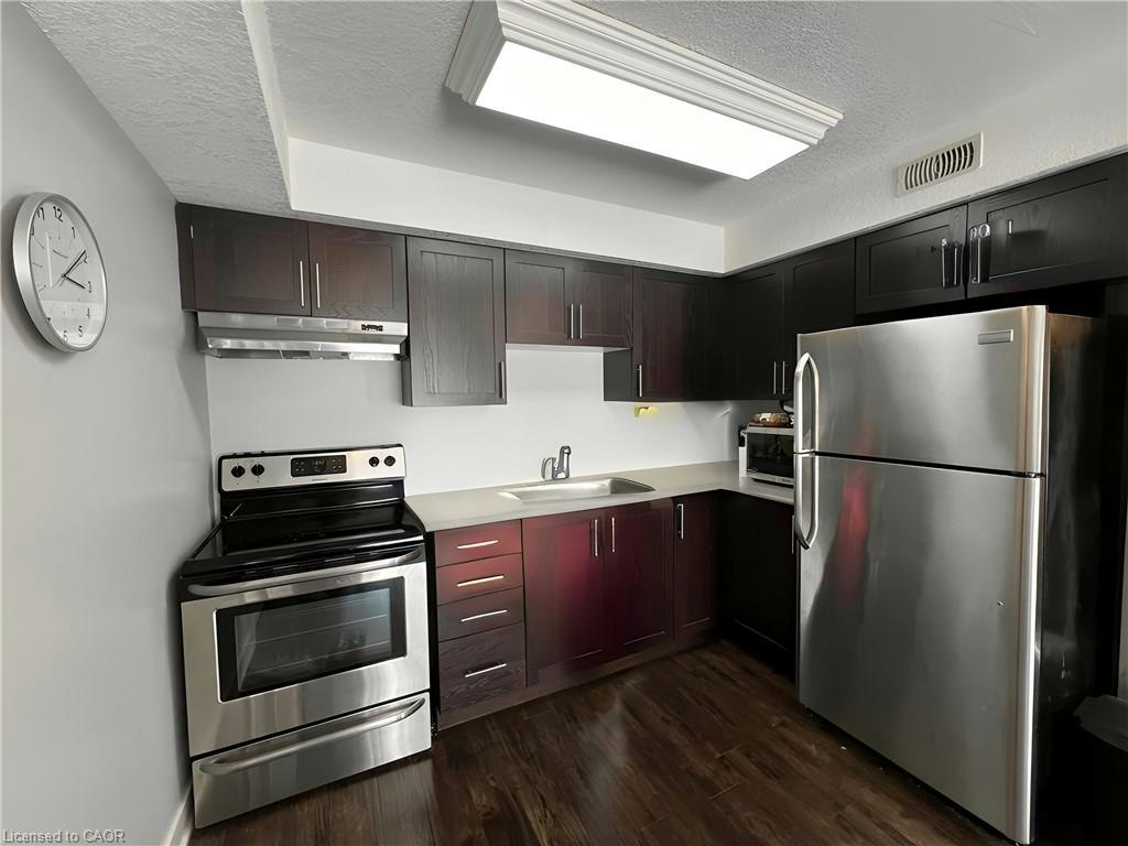 9C-185 Windale Crescent, Kitchener, ON, N2E 0G3 - 3