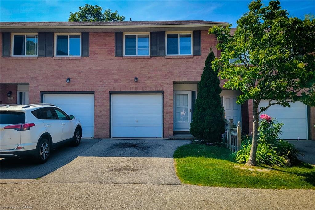3-40 Summercrest Drive, Hamilton, ON, L8K 6M5