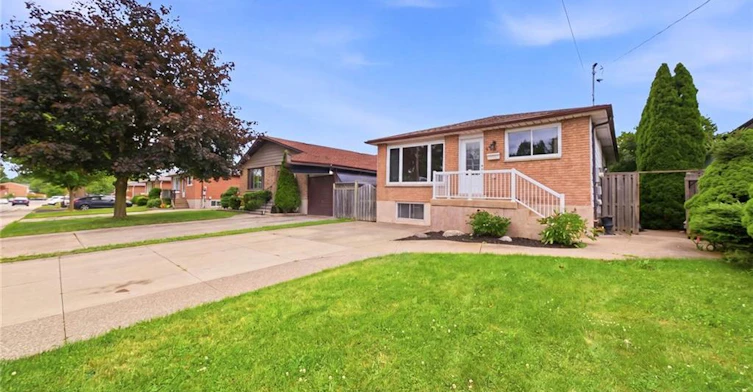 Main-59 Aterno Drive, Hamilton, ON, L9C 5S4