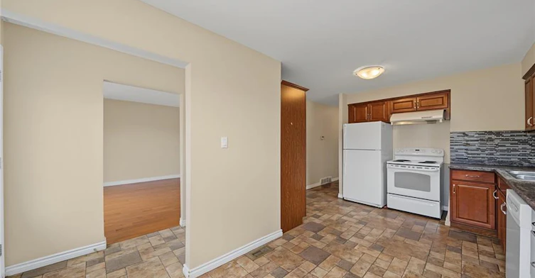 Main-59 Aterno Drive, Hamilton, ON, L9C 5S4 - 7
