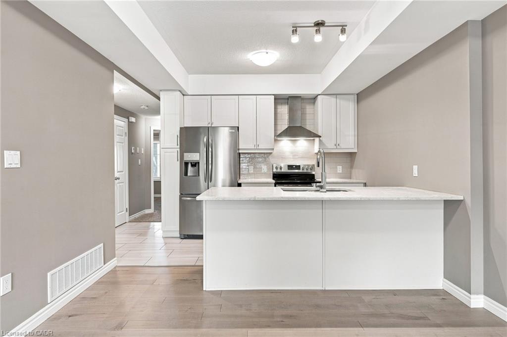 12 Wheat Lane, Kitchener, ON, N2R 0R6