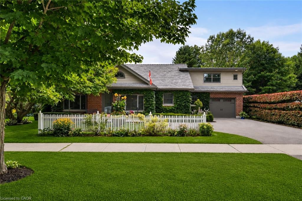 23 Alice Street W, Blue Mountains, ON, N0H 2P0