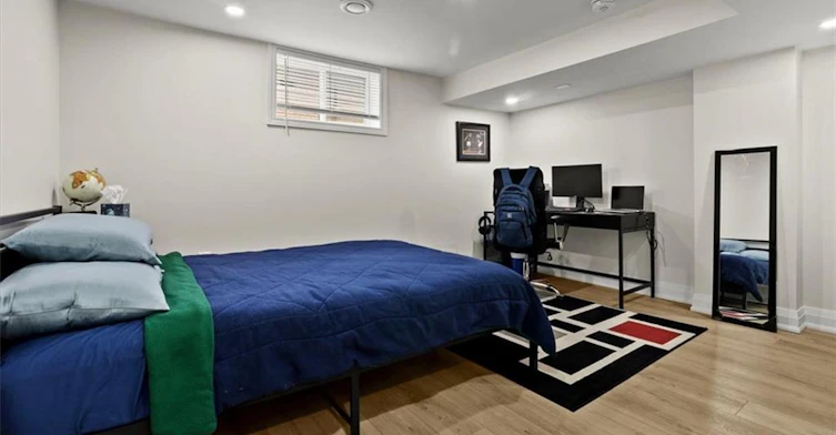 Lower-161 Hoover Crescent, Hamilton, ON, L9A 3H2 - 10