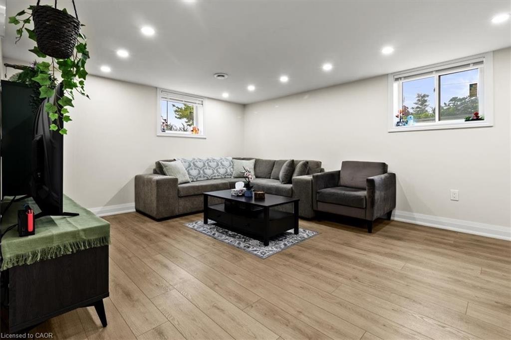 Lower-161 Hoover Crescent, Hamilton, ON, L9A 3H2 - 5