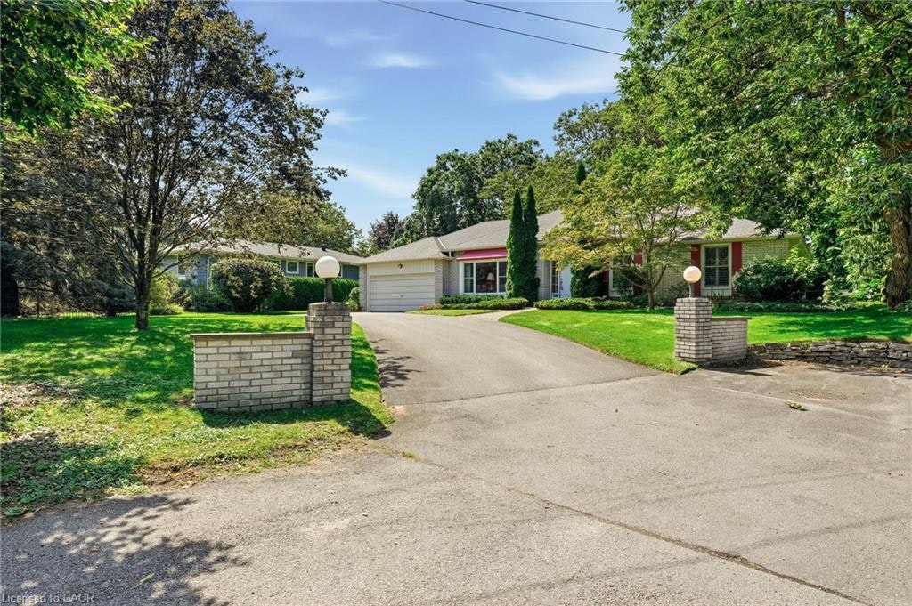 359 Lark Avenue, Burlington, ON, L7T 2T1