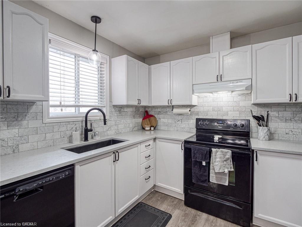 #main-819 John Street, Woodstock, ON, N4S 1R4 - 7
