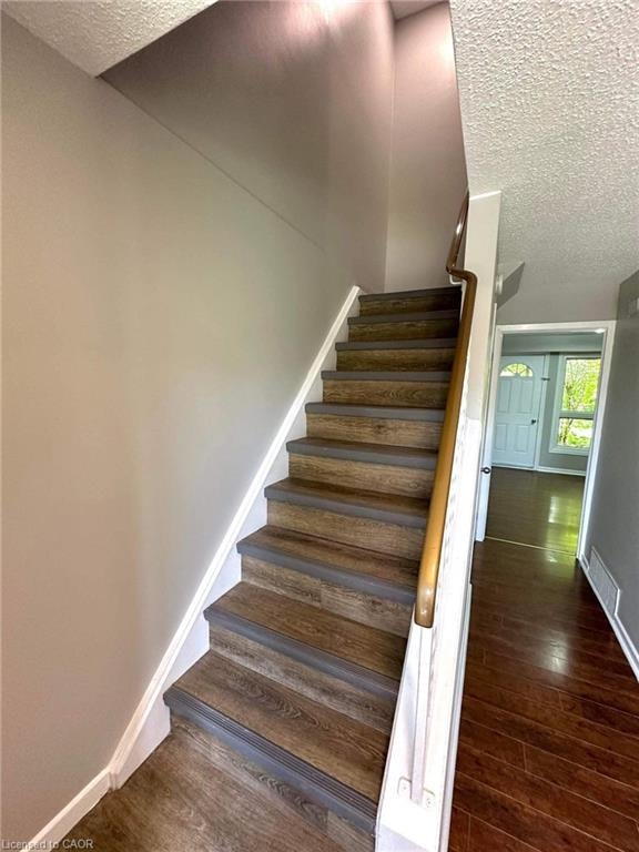 72-165 Green Valley Drive, Kitchener, ON, N2P 1K3 - 3