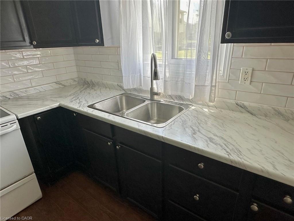 72-165 Green Valley Drive, Kitchener, ON, N2P 1K3 - 6