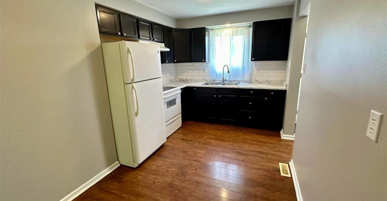 72-165 Green Valley Drive, Kitchener, ON, N2P 1K3 - 5