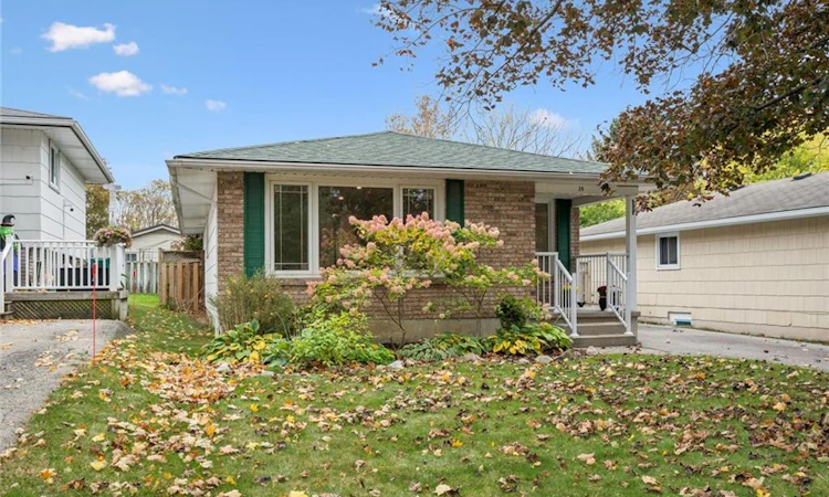 35 Pepperwood Crescent