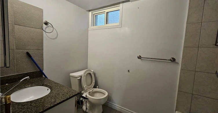 bsmt-49 Selkirk Avenue, Hamilton, ON, L8H 5L6 - 5