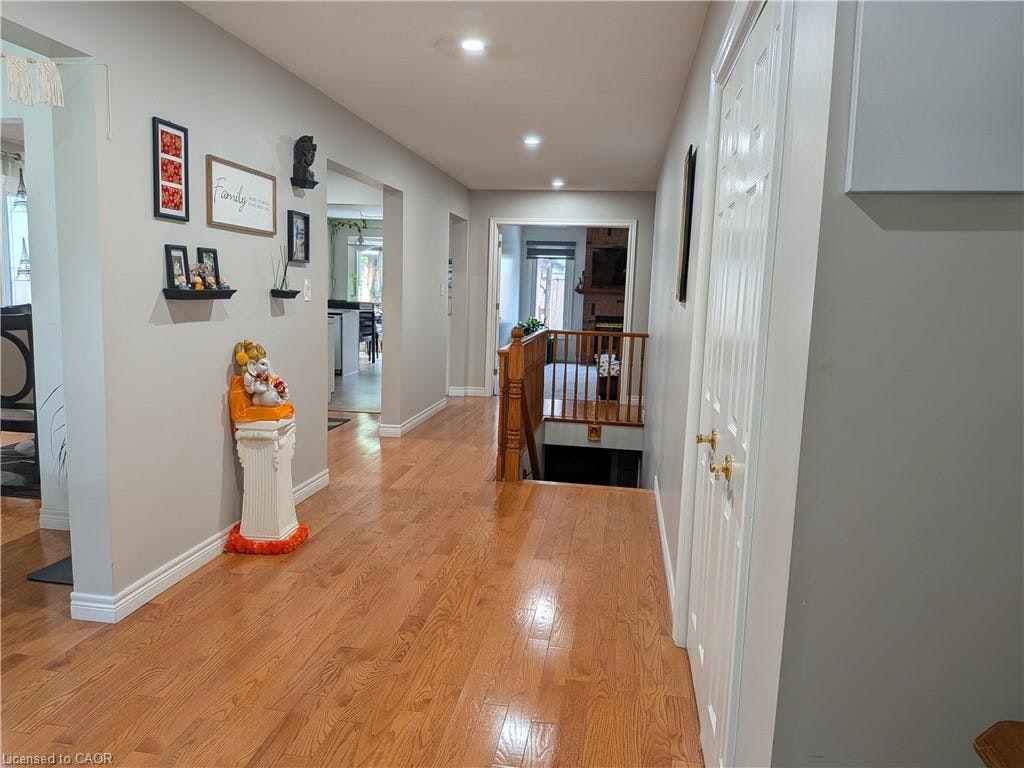 Upper-45 Caswell Drive, Hamilton, ON, L9C 7N3 - 3